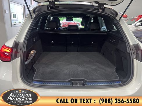 Used 2025 Mercedes-Benz GLC 350e 4MATIC w/ AMG Line image 21