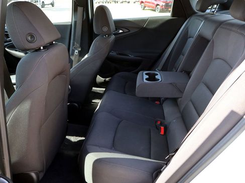 Used 2023 Chevrolet Malibu LT image 17