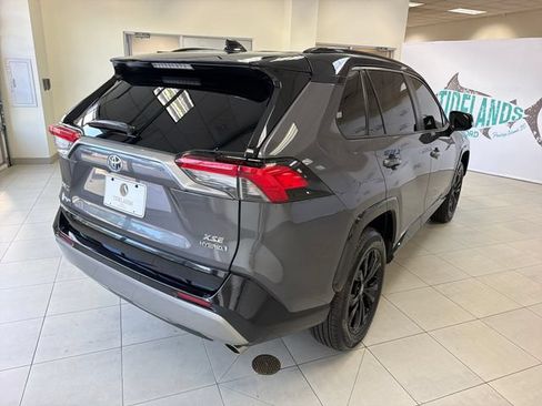 Used 2022 Toyota RAV4 XSE AWD/4WD image 7