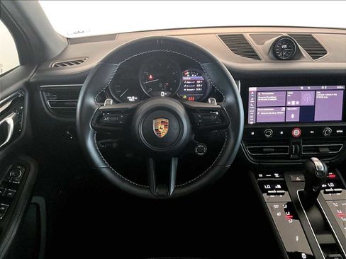 Used 2024 Porsche Macan Turbo image 16
