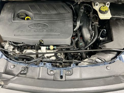 Used 2018 Ford Escape SE w/ SE Sync 3 Package AWD/4WD image 24