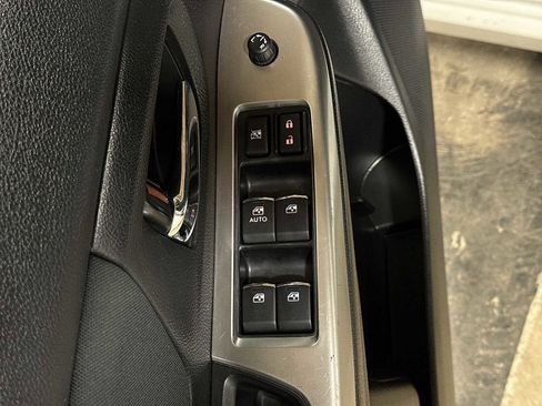 Used 2016 Subaru Impreza 2.0i Premium image 22