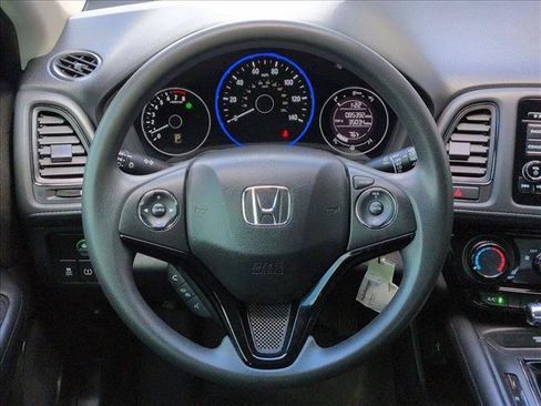 Used 2016 Honda HR-V LX image 14