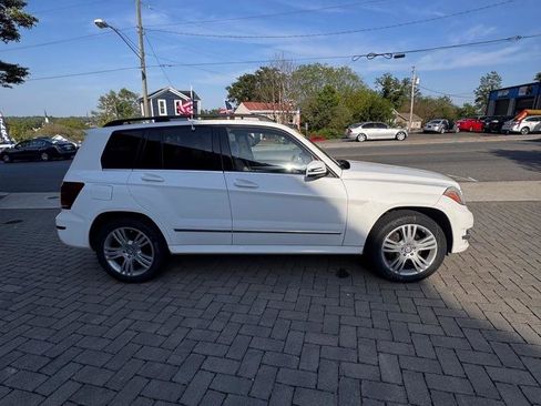 Used 2015 Mercedes-Benz GLK 350 4MATIC image 6