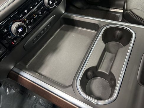 Used 2024 Chevrolet Silverado 2500 High Country image 46