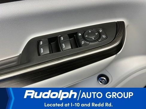 Used 2023 GMC Acadia SLT w/ Preferred Package image 14