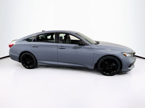Used 2022 Honda Accord Sport image 4