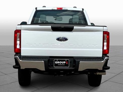 New 2026 Ford F250 XL w/ XL Chrome Package image 4
