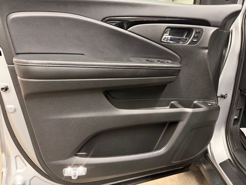 Used 2020 Honda Ridgeline RTL-E image 13