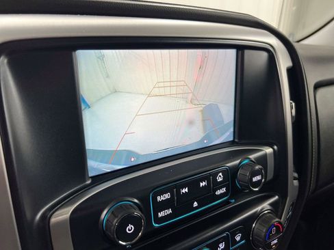 Used 2018 GMC Sierra 1500 SLT image 16