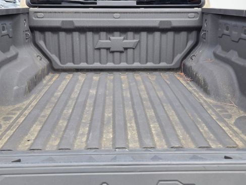 Used 2023 Chevrolet Colorado Z71 w/ Z71 Convenience Package 2 AWD/4WD image 10