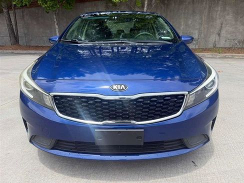 Used 2018 Kia Forte LX FWD image 2