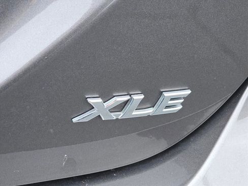 Used 2024 Toyota Camry XLE image 14