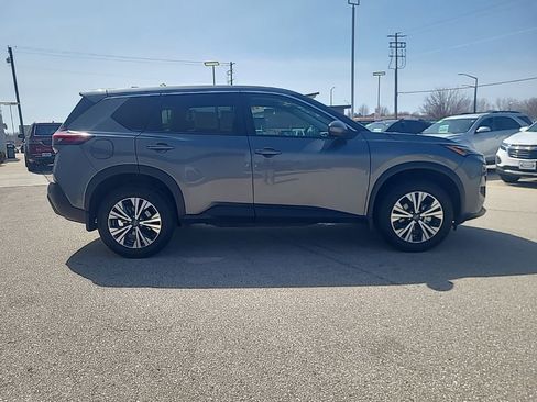 Used 2023 Nissan Rogue SV AWD/4WD image 7