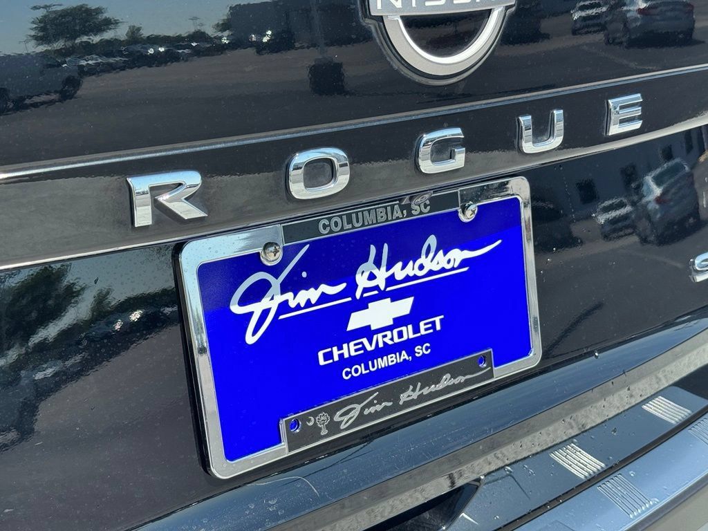 Used 2023 Nissan Rogue SV w/ SV Premium B Package FWD image 15