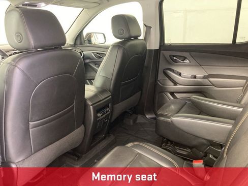 Used 2018 Chevrolet Traverse Premier AWD/4WD image 17