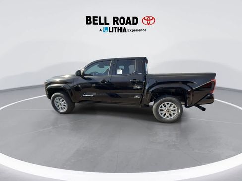 Used 2025 Toyota Tacoma SR5 AWD/4WD image 5