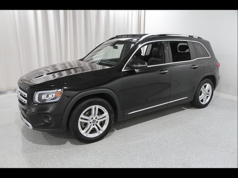 Used 2020 Mercedes-Benz GLB 250 4MATIC image 3
