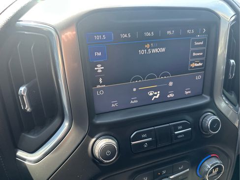 Used 2020 Chevrolet Silverado 1500 LT Trail Boss image 8