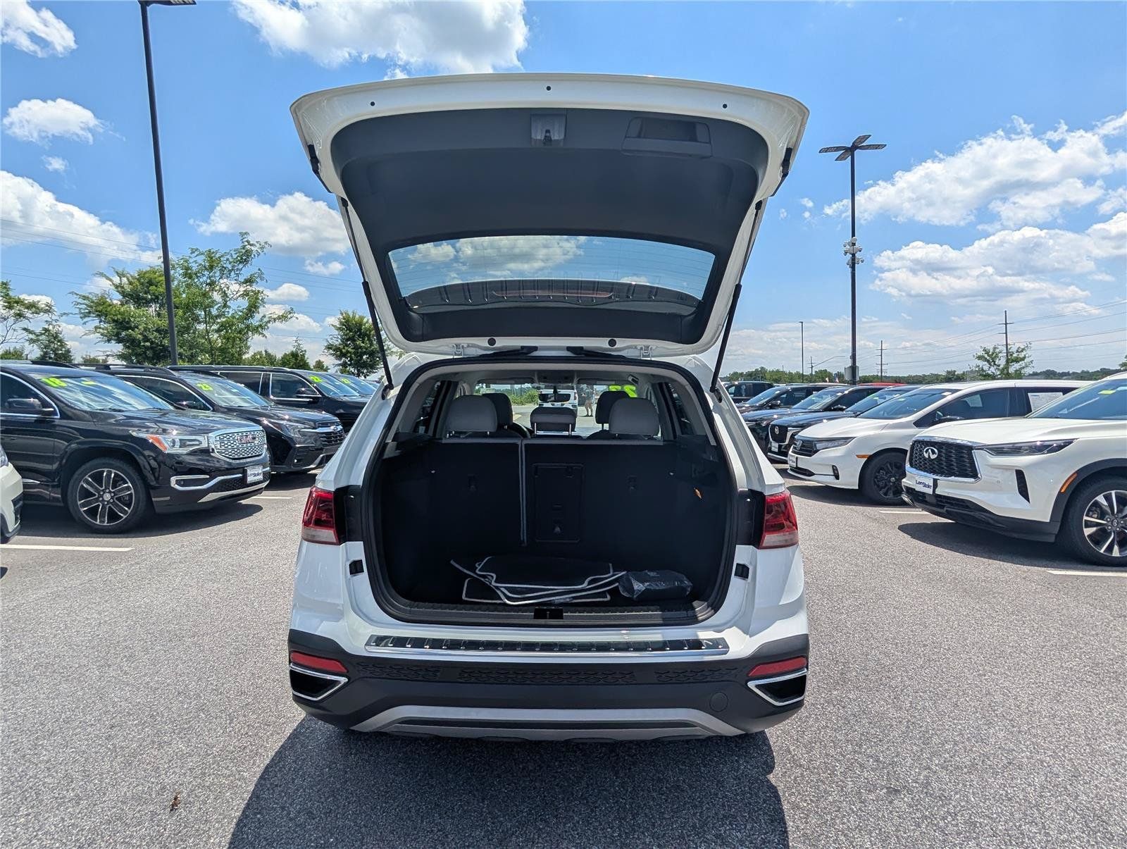 Used 2022 Volkswagen Taos SE AWD/4WD image 14