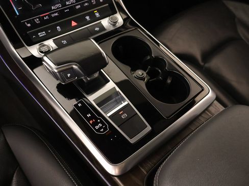 Used 2021 Audi Q8 Premium Plus w/ Premium Plus Package AWD/4WD image 9