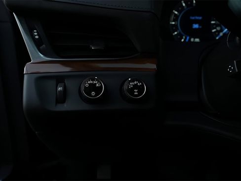 Used 2020 Cadillac Escalade ESV 4WD image 24