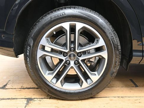 Used 2025 Audi Q5 Premium w/ Convenience Package AWD/4WD image 14