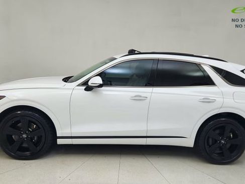 Used 2023 Genesis GV70 3.5T Sport w/ Sport Prestige Package AWD/4WD image 10