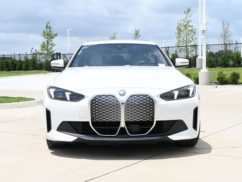 Used 2025 BMW i4 xDrive40i w/ Parking Assistance Package AWD/4WD image 3