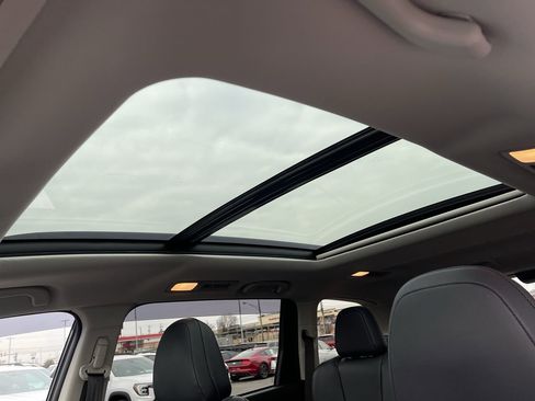 Used 2023 Subaru Ascent Touring image 19