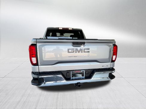Used 2023 GMC Sierra 1500 SLE w/ Enhanced Capability Package AWD/4WD image 7