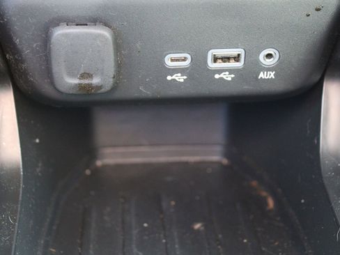 Used 2023 Chevrolet TrailBlazer LT image 37