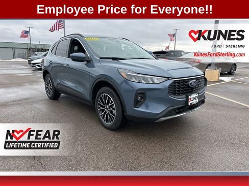 New 2026 Ford Escape Base image 1