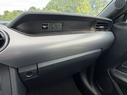 Used 2020 Ford Mustang GT RWD image 32