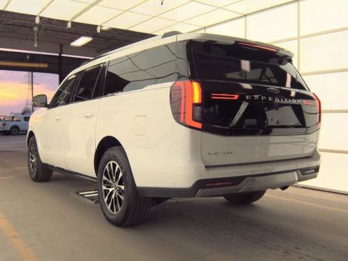 Used 2025 Ford Expedition Max Platinum image 6