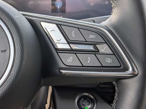 Used 2025 Buick Enclave Preferred w/ Power Package FWD image 26