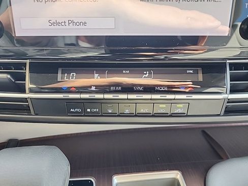 Used 2021 Toyota Sienna LE image 15