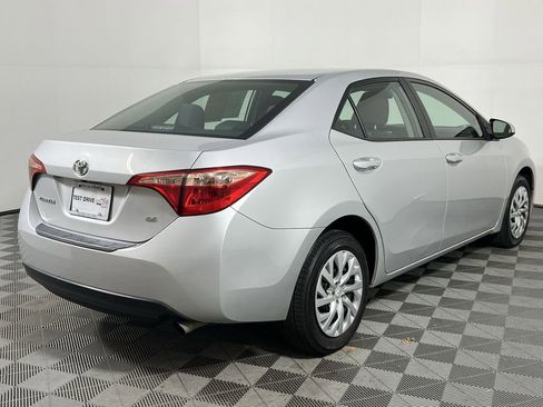 Used 2019 Toyota Corolla LE image 8