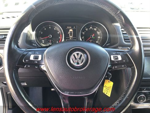 Used 2017 Volkswagen Passat 1.8T R-Line image 13