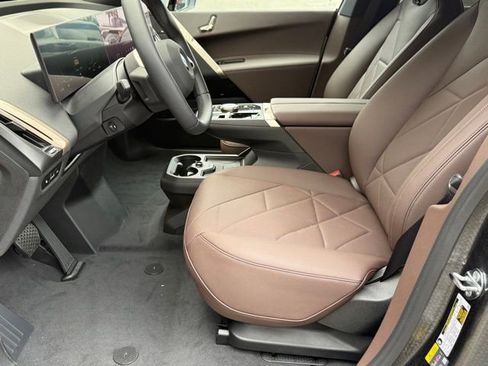 New 2026 BMW iX xDrive45 image 17