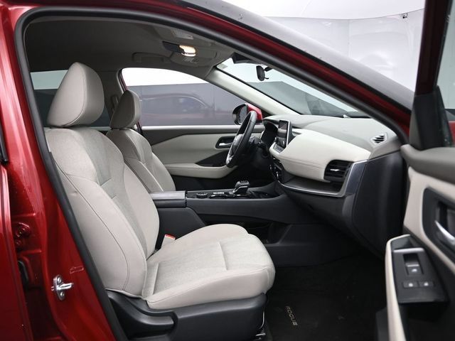 Used 2025 Nissan Rogue SV AWD/4WD image 30
