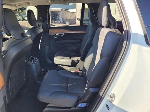 Certified 2025 Volvo XC90 T8 Plus w/ Protection Package Premier image 11