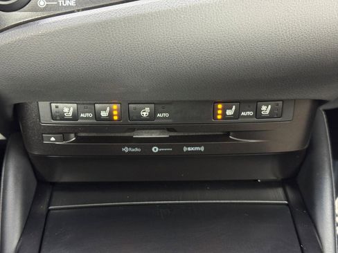 Used 2020 Lexus ES 300h w/ Premium Package image 30