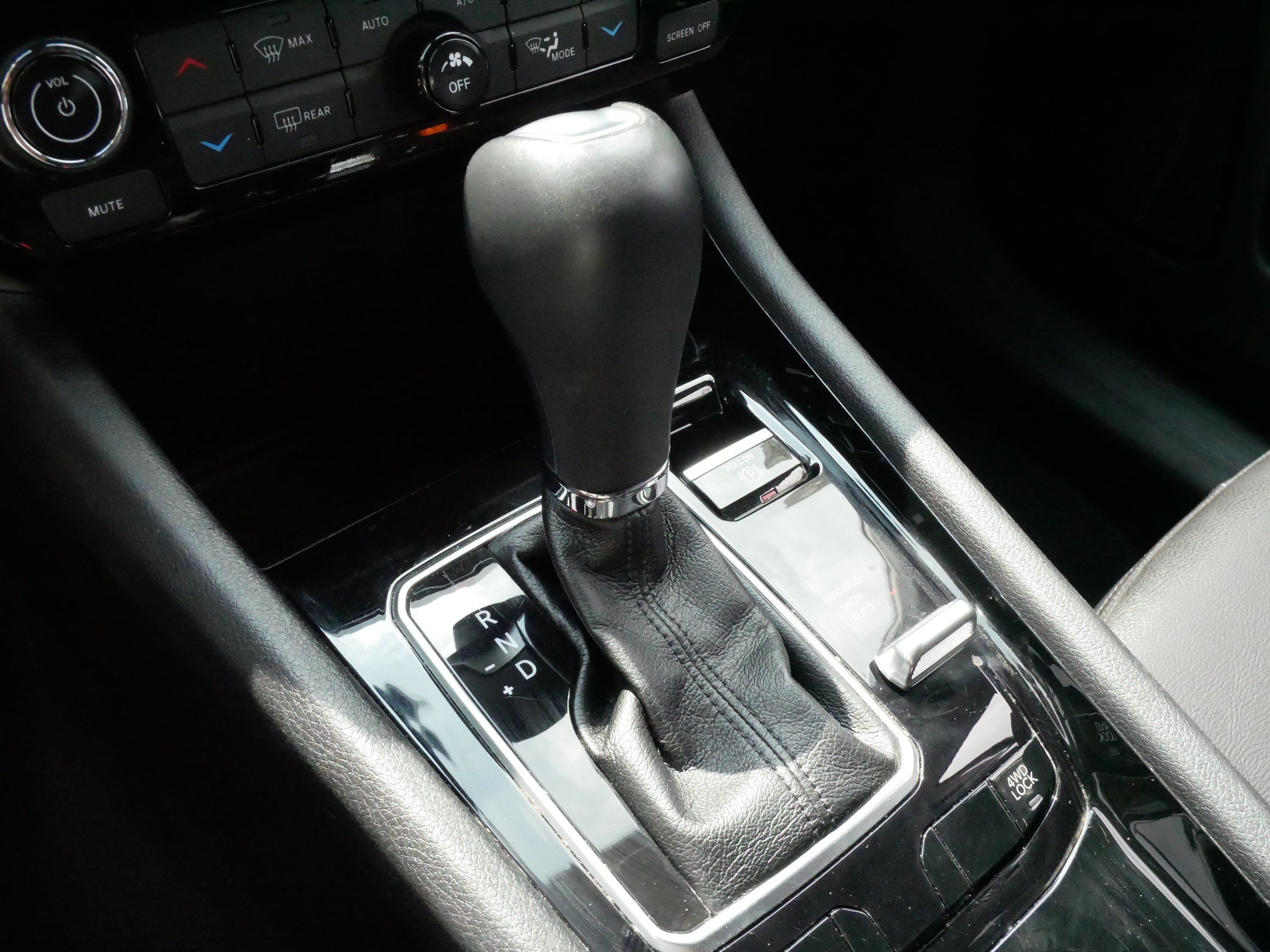 Used 2024 Jeep Compass Limited AWD/4WD image 24