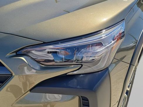 Certified 2025 Subaru Outback Limited w/ Tech Package 3 AWD/4WD image 6