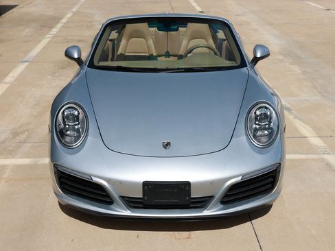 Used 2017 Porsche 911 Carrera 4 AWD/4WD image 21