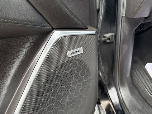 Used 2019 Cadillac Escalade ESV Premium Luxury image 29