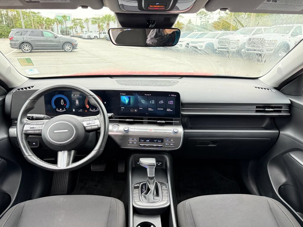 Used 2024 Hyundai Kona SEL FWD image 12