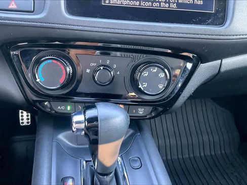 Used 2019 Honda HR-V Sport image 32