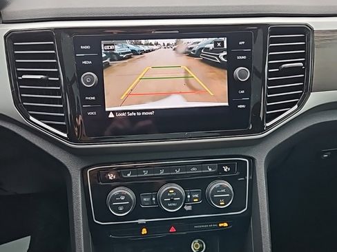 Used 2022 Volkswagen Atlas SE image 32